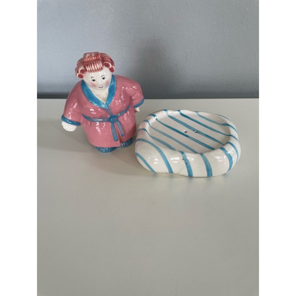 Knobler Japan Clay Art Salt and Pepper Shakers Lady In Bathrobe